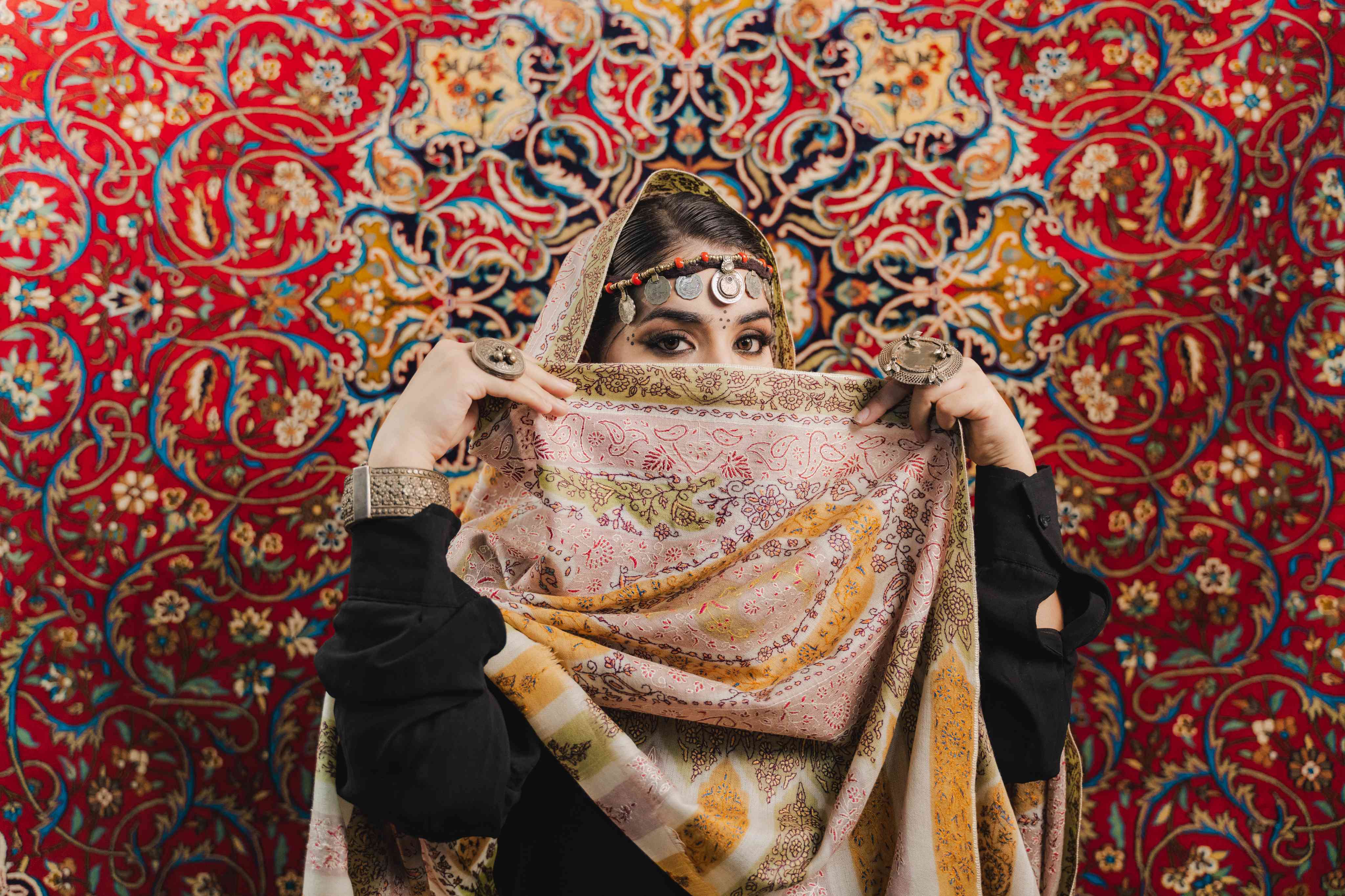 What Makes Pashmina Shawls Special? Art, Heritage & Luxury - Kashmir Jama