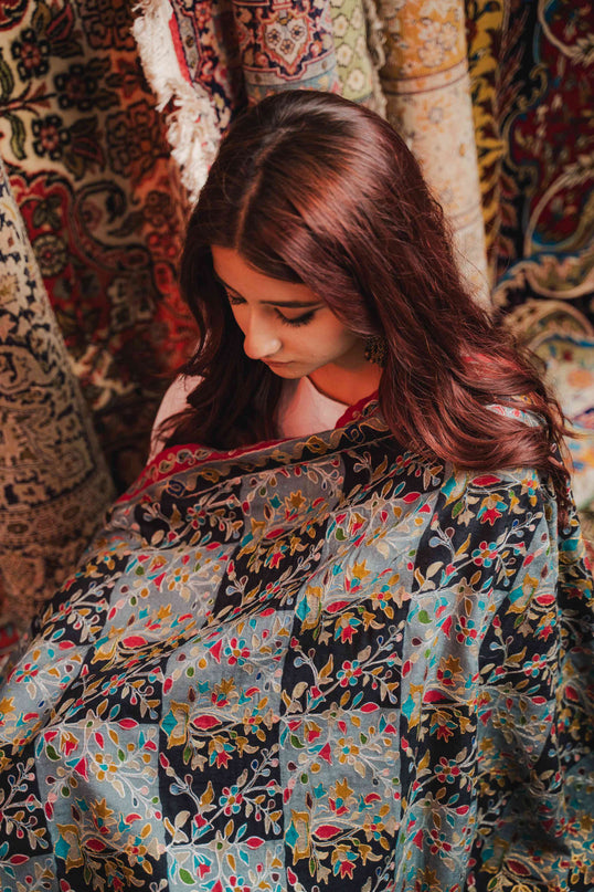 Kashmiri Kalamkari Shawl - Black Hamdan | Zari Outline - Kashmir Jama