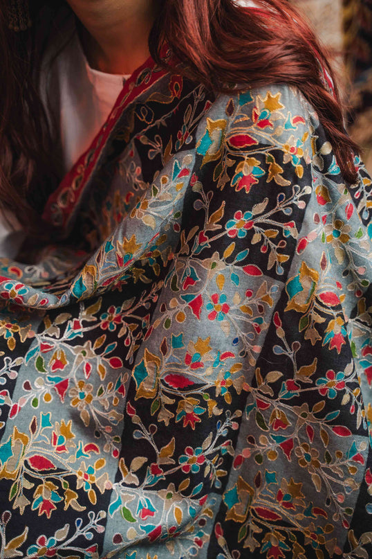 Kashmiri Kalamkari Shawl - Black Hamdan | Zari Outline - Kashmir Jama