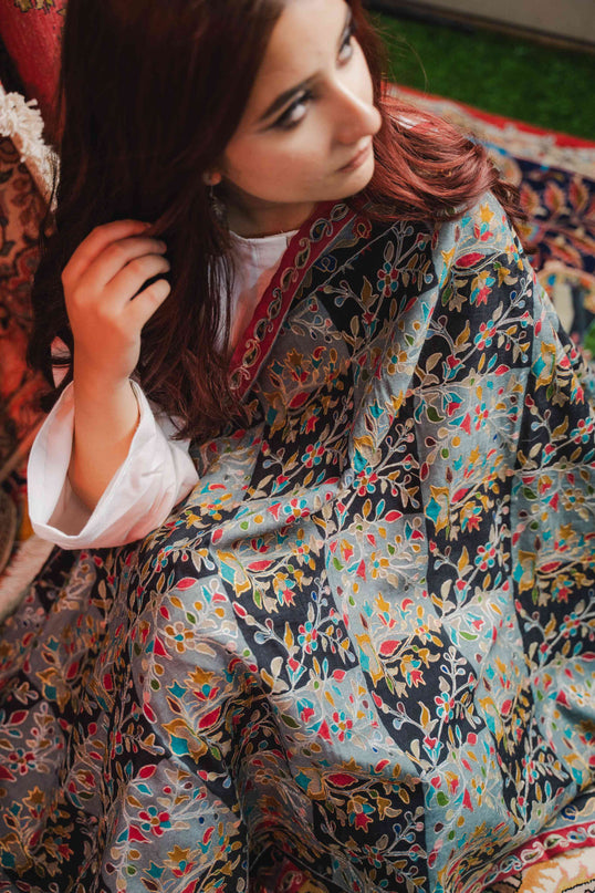 Kashmiri Kalamkari Shawl - Black Hamdan | Zari Outline - Kashmir Jama