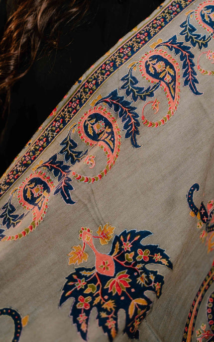 Kashmiri Kalamkari Sozni Shawl - Natural Grey | Paisley - Kashmir Jama