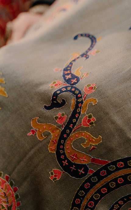 Kashmiri Kalamkari Sozni Shawl - Natural Grey | Paisley - Kashmir Jama