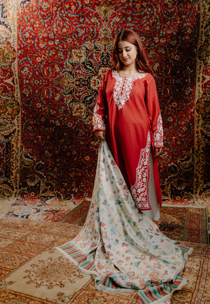 Kashmiri Kani Shawl - White | Chinar - Kashmir Jama