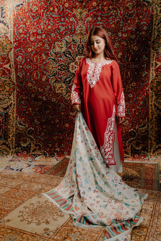 Kashmiri Kani Shawl - White | Chinar - Kashmir Jama