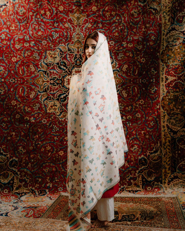 Kashmiri Kani Shawl - White | Chinar - Kashmir Jama