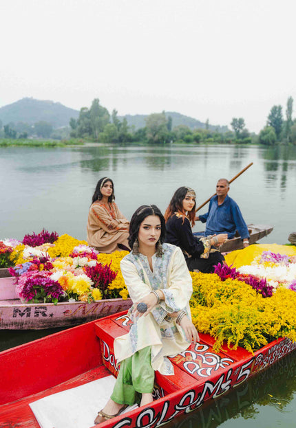 Kashmiri Aari Work Phiran - Off White - Kashmir Jama
