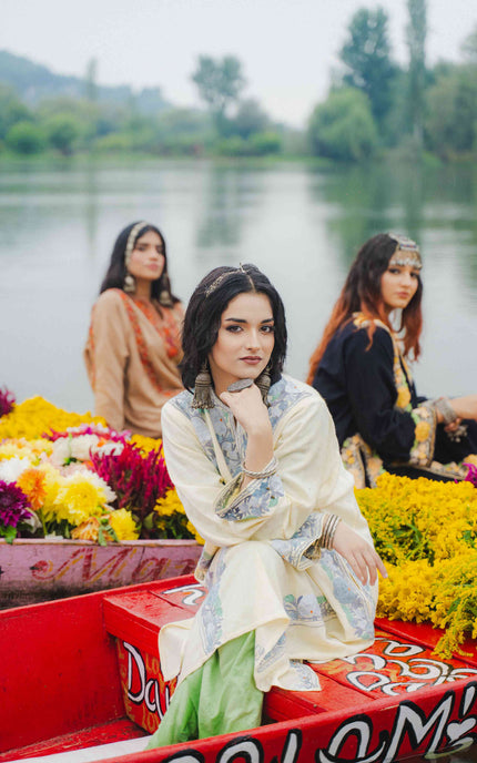 Kashmiri Aari Work Phiran - Off White - Kashmir Jama